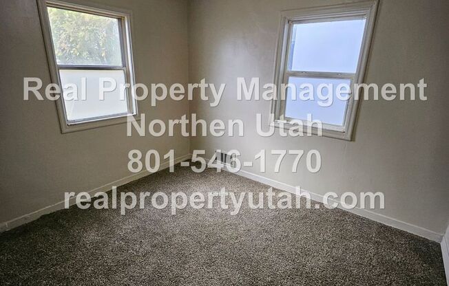 2 beds, 1 bath, $1,100