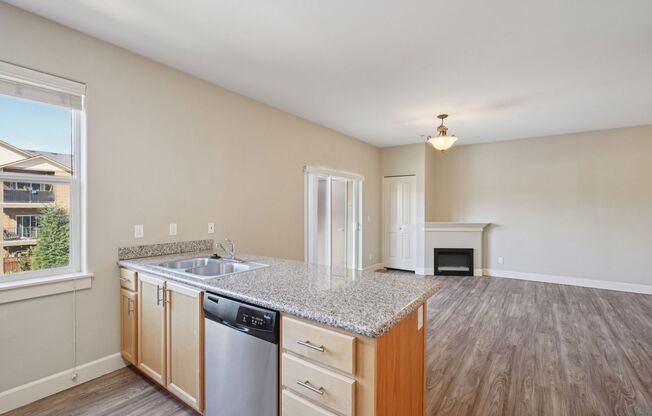 2 beds, 2 baths, 966 sqft, $1,795, Unit 302
