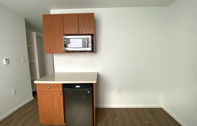 Studio, 1 bath, 175 sqft, $1,295, Unit 3308