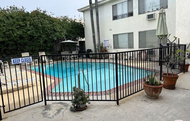 18600 BURBANK BLVD