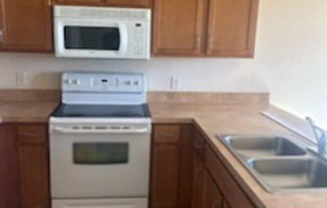 2 beds, 2 baths, $1,700