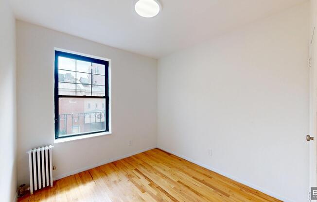 240 WAVERLY PL