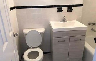 2475 E 11th St Apt 3KK