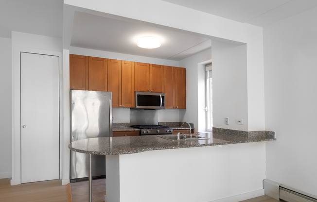 1 bed, 1 bath, $5,450, Unit 13F