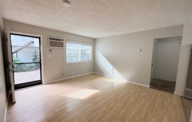 1 bed, 1 bath, $1,595, Unit 01