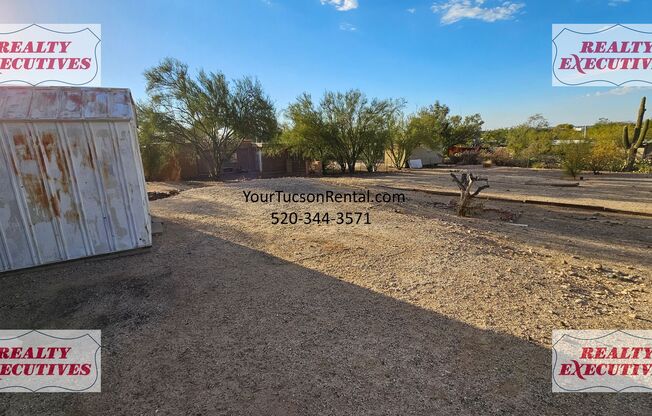 La Cholla & Magee Rd area - 3 bedrooms & 2 bathrooms & a huge yard!