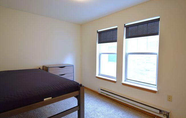 3 beds, 1 bath, $3,250, Unit CV 2-J