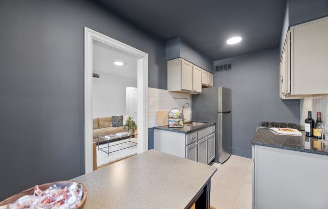 1 bed, 1 bath, 650 sqft, $1,395, Unit 202
