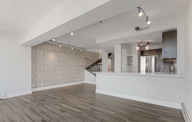 1 bed, 1.5 baths, 667 sqft, $2,400, Unit 24L