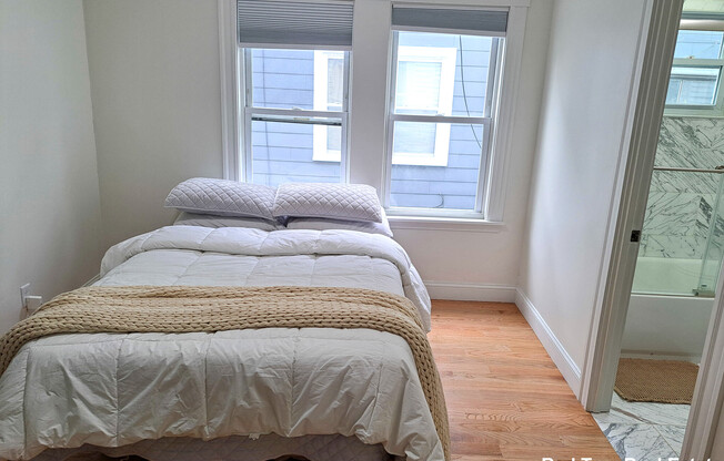 194 CEDAR ST