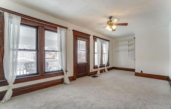 888-890 Studer Ave