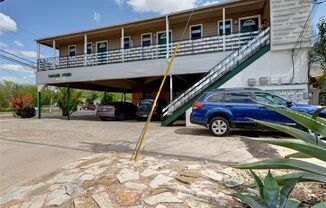 Waller Creek Apartments
