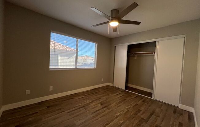 2 beds, 1 bath, $1,300