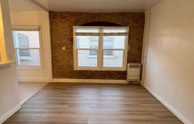 Studio, 1 bath, 440 sqft, $1,233, Unit 102a