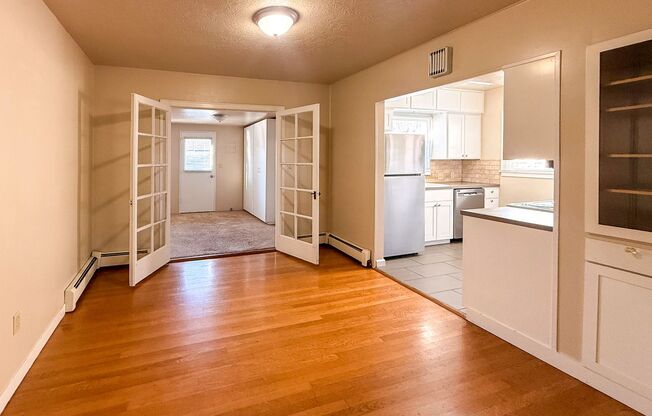RENT SPECIAL: $750 Off First Full Month's Rent With One Year Lease!~ High 1945