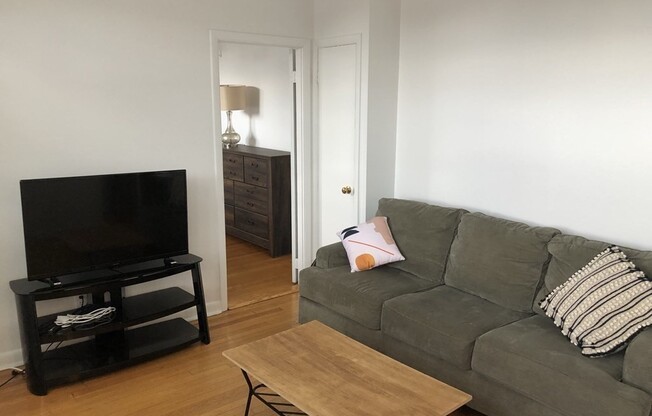 4 Commonwealth Ct.
