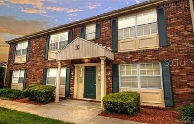 Updated beautiful 2/1 condo