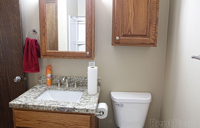 2 beds, 1 bath, 820 sqft, $970, Unit 4324 Wyndsor Terrace Building 4 #10