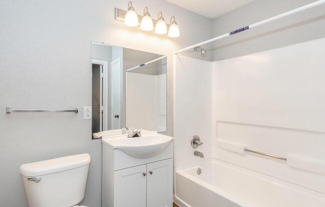 2 beds, 2 baths, 858 sqft, $1,407