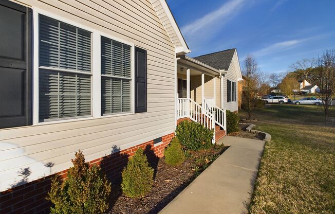 Wonderful 3 Bedroom Rancher in Colonial Heights Ready June 15th!