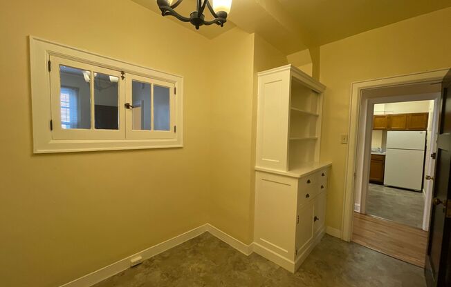 1 bed, 1 bath, 605 sqft, $1,195, Unit B-16
