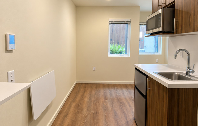 Studio, 1 bath, 180 sqft, $1,195, Unit 325-MFTE