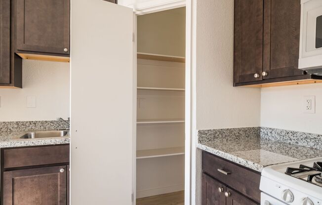 1 bed, 1 bath, 650 sqft, $1,899, Unit 114