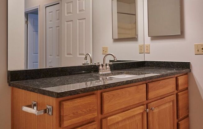 2 beds, 2 baths, 1,518 sqft, $2,250, Unit 6547