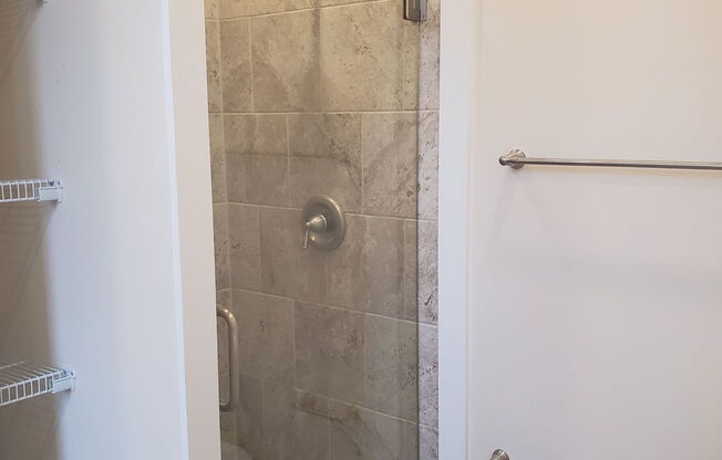 149 PEACHTREE CIR NE