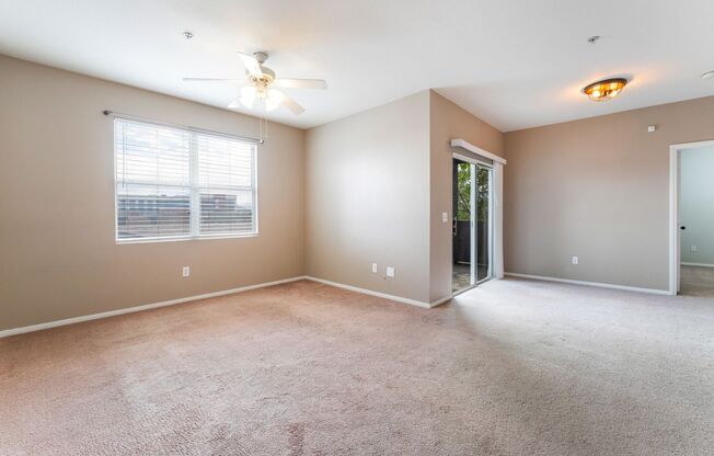 2 beds, 2 baths, $1,350, Unit UNIT 2099