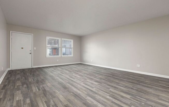 2 beds, 2 baths, $895, Unit 2