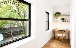 10 FT GREENE PL