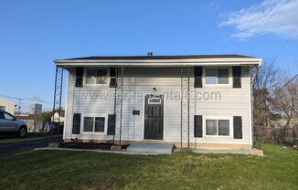 Remodeled Southfield house with large yard