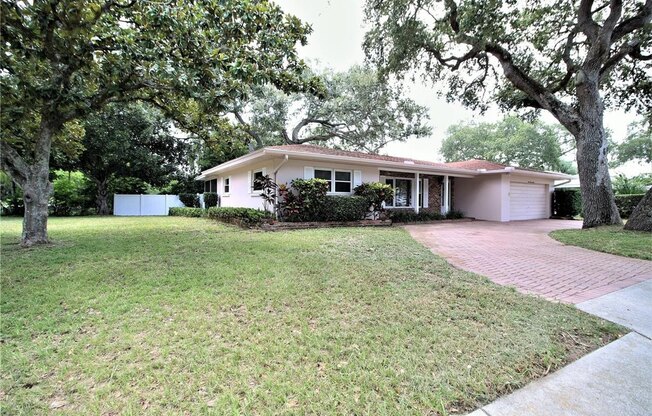 1001 BROOKSIDE DR