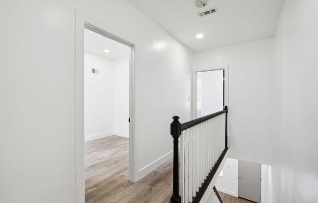 3 beds, 2.5 baths, $2,200