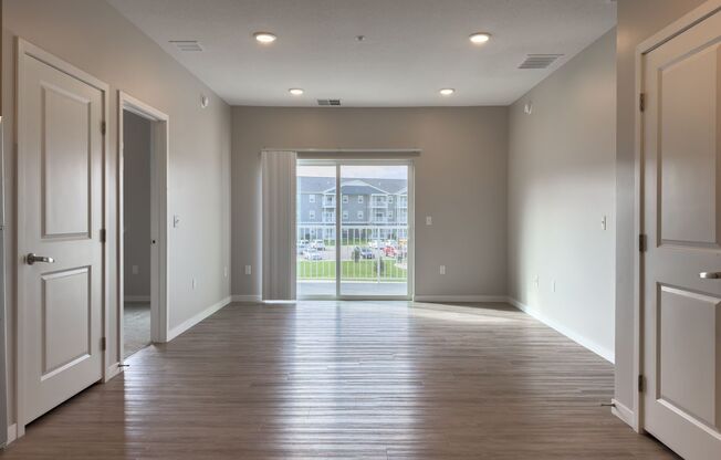 1 bed, 1 bath, 879 sqft, $1,730, Unit 4 - 212