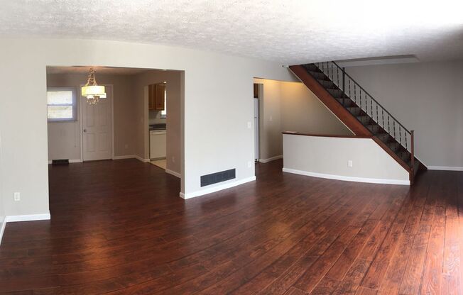 2 Bedroom Shaler Townhouse with Garage
