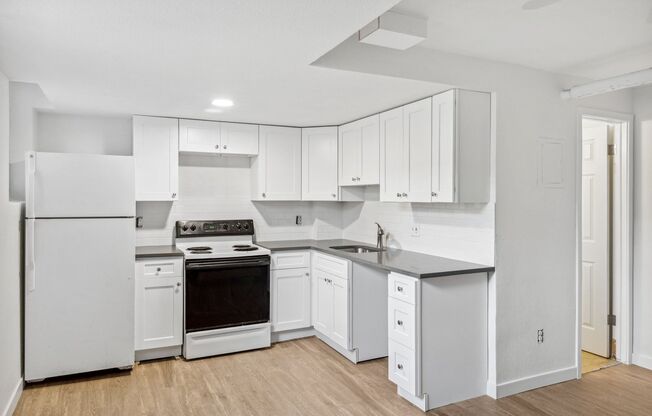 1 bed, 1 bath, 500 sqft, $1,150, Unit 1877B
