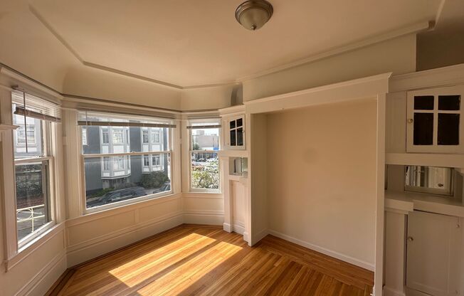 030 (410-2 15th Ave/5059 Geary)