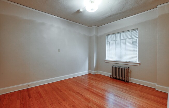 2 beds, 1 bath, 720 sqft, $1,885