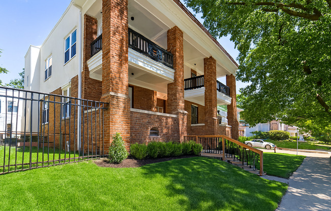 Muehlebach Apartments