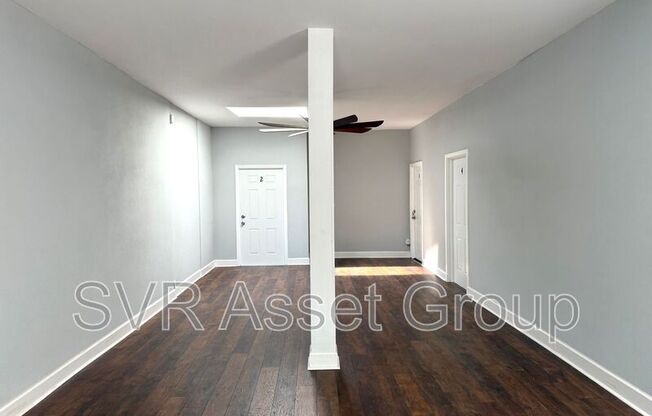 11 E 7 ST
