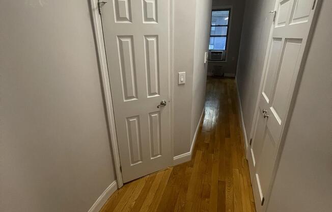 1 bed, 1 bath, $2,925, Unit 1-B