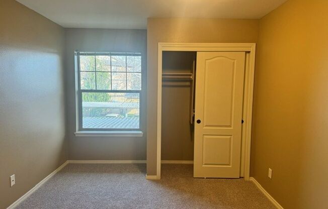 195-Santiam Village Apartments