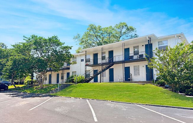 Valley Creek Apartments