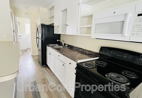 1601 5 ST N