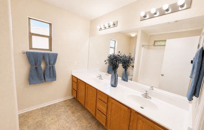 3 beds, 2.5 baths, $1,994