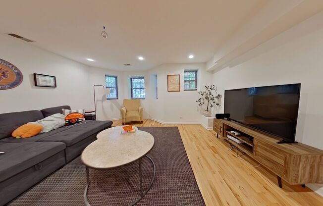 721-23 Briar