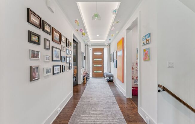 Modern Luxury Meets Smart Living in this Spacious 7-Bedroom Home!
