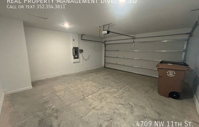 4709 NW 11 ST